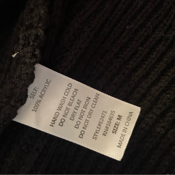 O & O Black Ruffle Sleeve Cardigan Size Medium - Picture 6 of 8